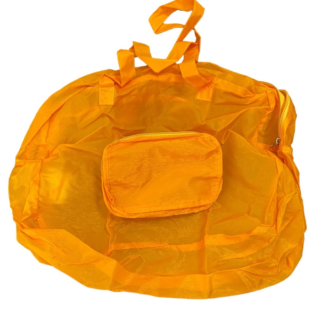 Peter Pan Collapsible zippered nylon tote in orange. NWOT